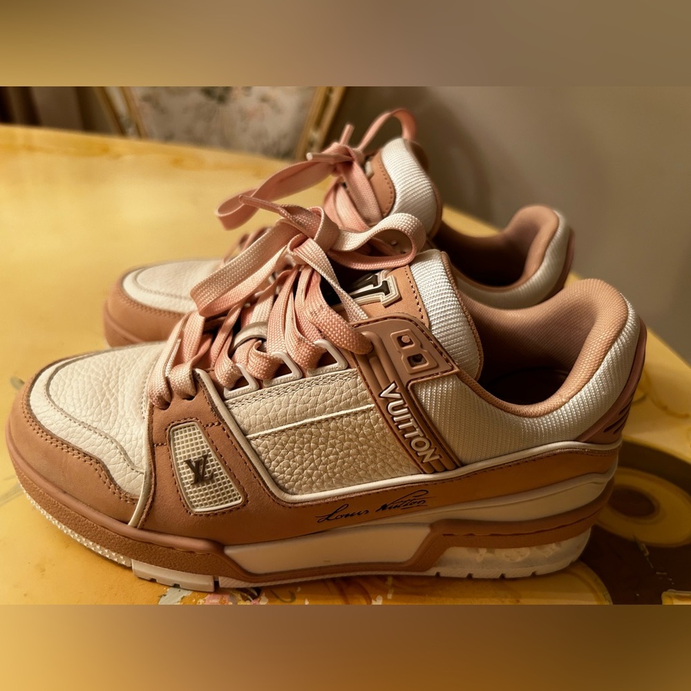 Louis Vuitton Sneakers LV Trainers Women 35.5 Authentic